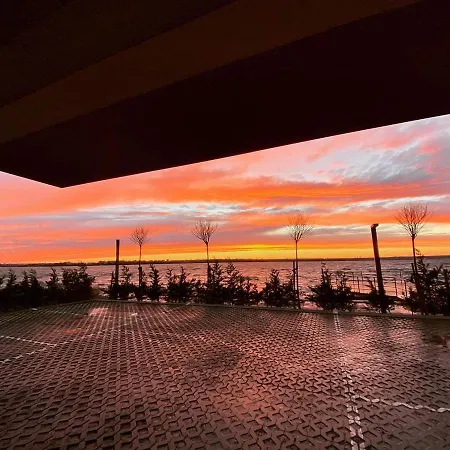 아파트 Crystal Luxury Apartment Mamaia Central