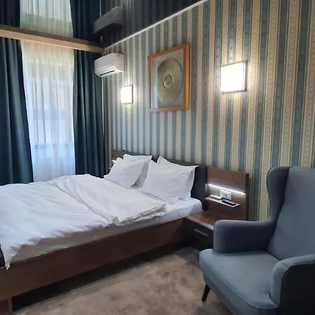 Crystal Luxury Apartment Mamaia Central *