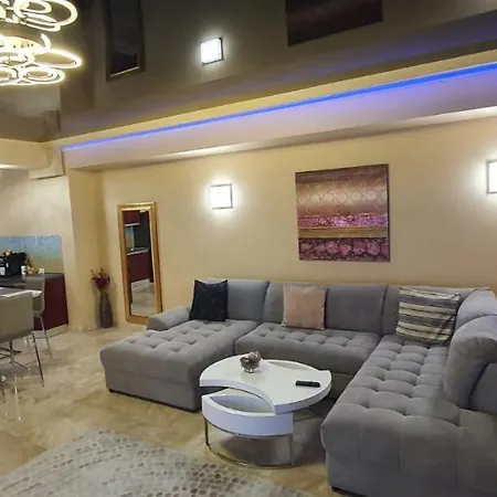 아파트 Crystal Luxury Apartment Mamaia Central